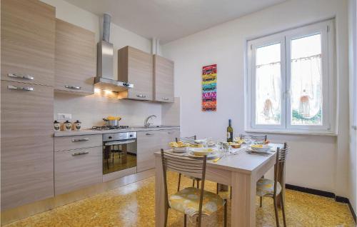 Beautiful Apartment In Bracco - Moneglia ge With Kitchen