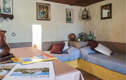 Stunning home in Algatocín w/ Outdoor swimming pool, Outdoor swimming pool and 3 Bedrooms gîte à louer Benalauría