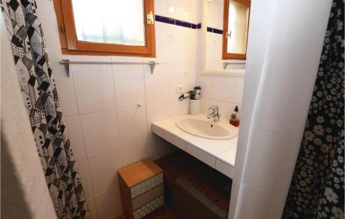 Nice home in Porto Vecchio w/ Outdoor swimming pool WiFi and Outdoor swimming pool - image 7