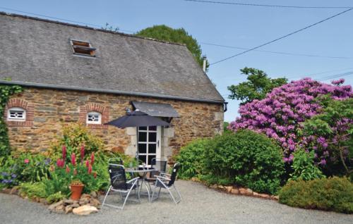 Amazing Home In Callac De Bretagne With Kitchen - Location saisonnière - Callac