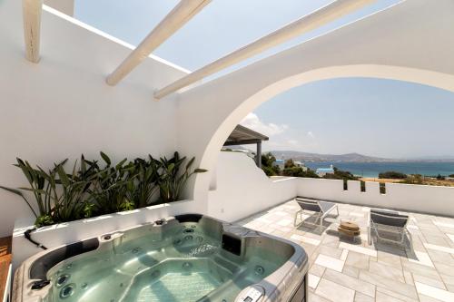 Hot tub, Paros Agnanti Resort & Spa in Paros Island