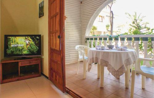 3 Bedroom Gorgeous Home In Gran Alacant - image 3