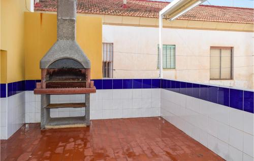Amazing home in Los Alcázares w/ WiFi and 3 Bedrooms - main image