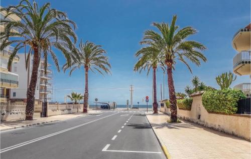 Three-Bedroom Holiday Home in Santa Pola - image 4