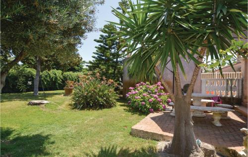 Awesome home in Borgo w/ WiFi Outdoor swimming pool and 3 Bedrooms - image 14