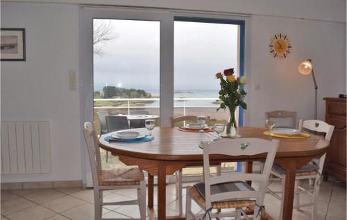 Holiday home Route de Glouermel - image 11