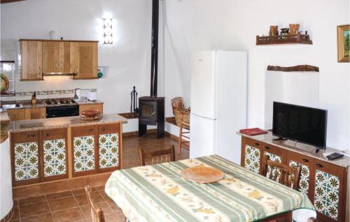 keuken, Cozy Home In Estellencs With Wifi in Estellencs