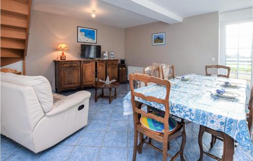 Beautiful home in Monceau-en-Bessin with WiFi and 3 Bedrooms gîte à louer Ellon