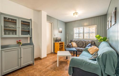 Beautiful apartment in Can Pastilla with WiFi and 4 Bedrooms in Can Pastilla