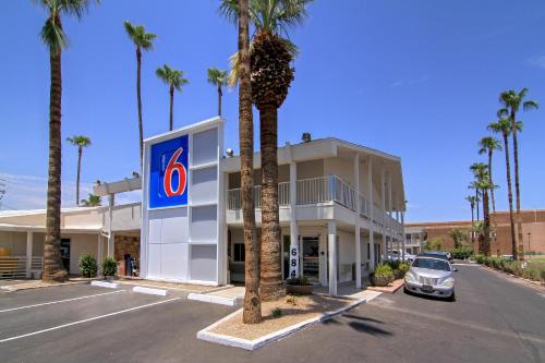 Motel 6 Old town Scottsdale Fashion Square