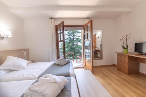 2 twin beds
