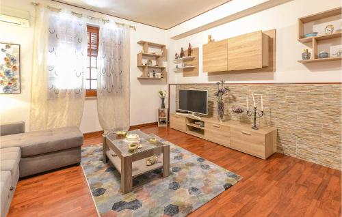 3 Bedroom Cozy Apartment In Palermo Pa - image 2