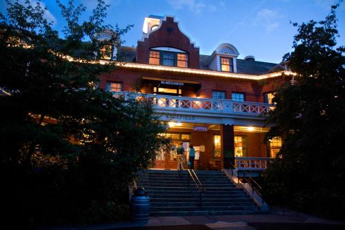 McMenamins Edgefield - Accommodation - Troutdale