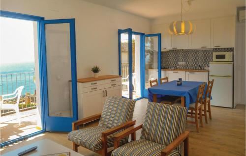 Two-Bedroom Apartment in Tossa de Mar - image 11