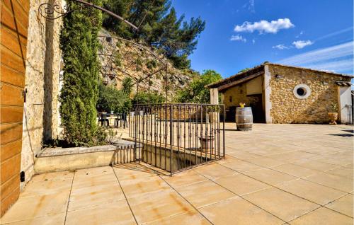 Gorgeous Home In Boulbon With Kitchen