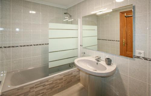 Beautiful apartment in El Campello w/ Outdoor swimming pool WiFi and Outdoor swimming pool - image 6