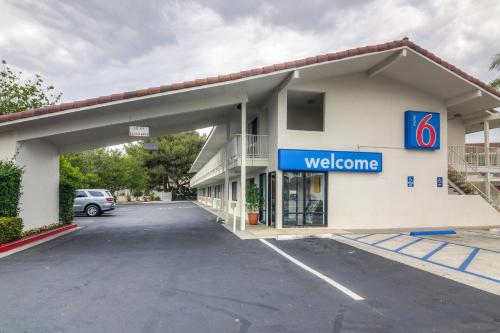大堂, Motel 6 Camarillo, CA in 卡馬里奧