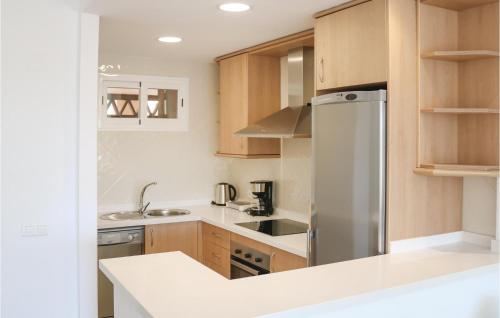 Two-Bedroom Apartment in Marbella - image 13