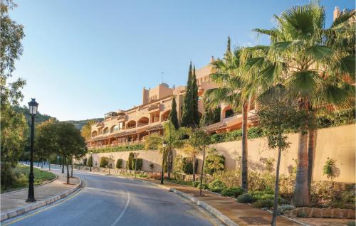Two-Bedroom Apartment in Marbella - image 8