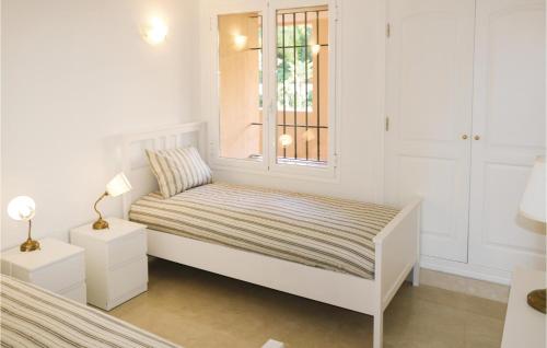 Two-Bedroom Apartment in Marbella - image 3