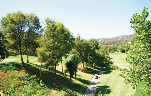 Two-Bedroom Apartment in Marbella - image 6