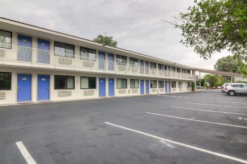 Motel 6 Camarillo, CA - 로비