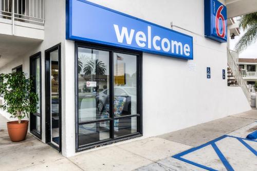 Motel 6 Camarillo, CA - 로비