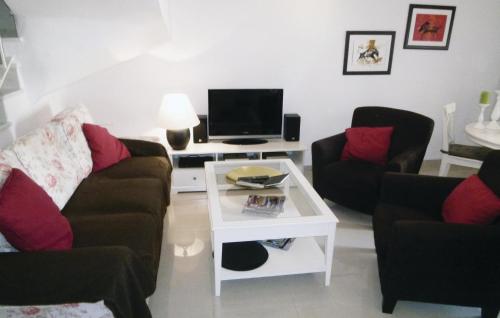 Two-Bedroom Holiday home Nerja with Sea View 08 - image 10