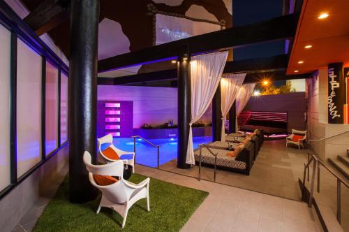 Swimming pool, Hotel Derek in Westchase