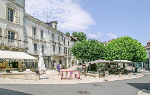 Viesnīcas āriene, Amazing Home In Suaux in Saint-Claud