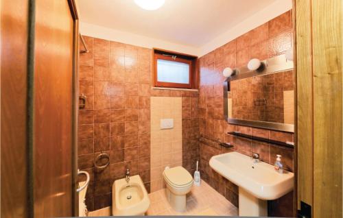 Stunning Home In San Feliciano Sul T,pg