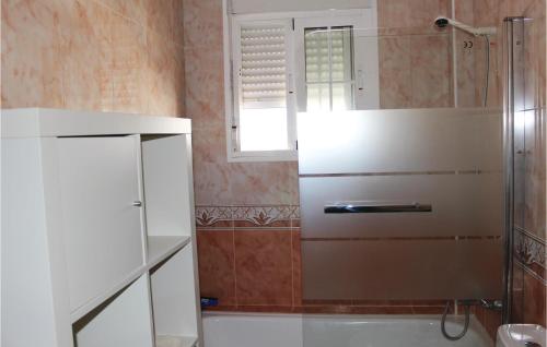 2 Bedroom Lovely Home In Orihuela Costa - image 2