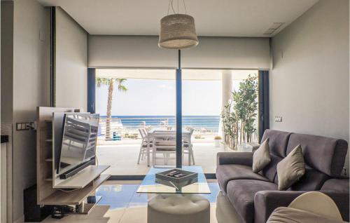 Stunning apartment in Los Arenales del Sol w/ Outdoor swimming pool Jacuzzi and Outdoor swimming pool - image 7