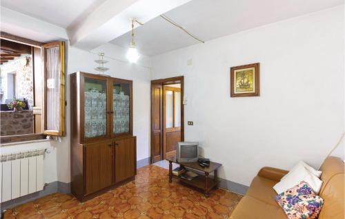 1 Bedroom Amazing Apartment In Bagni Di Lucca Lu