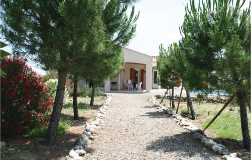 Lovely Home In Prades Sur Vernazobre With Outdoor Swimming Pool