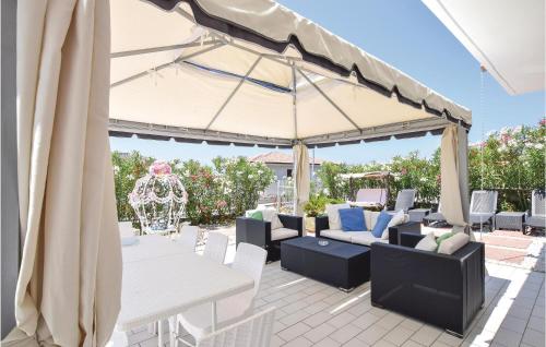 Stunning home in Tortora Marina w/ Outdoor swimming pool WiFi and Outdoor swimming pool - image 5