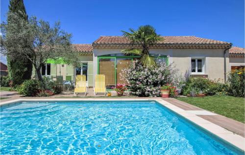 Beautiful home in Montélimar w/ Outdoor swimming pool and 3 Bedrooms gîte à louer Le Teil