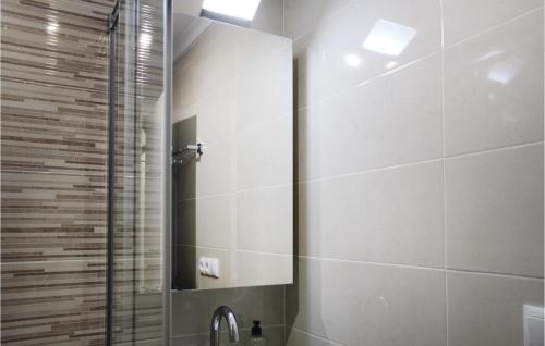 Three-Bedroom Holiday Home  image 4