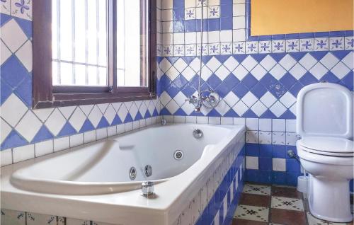 浴室, One-Bedroom Holiday Home In Benalauria in 貝納勞里亞