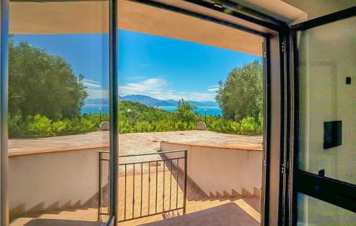  Stunning apartment in Policastro Bussentino with 2 Bedrooms and WiFi in Policastro Bussentino