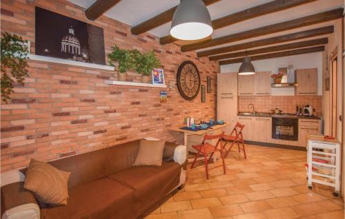 2 Bedroom Beautiful Home In Ragusa Rg