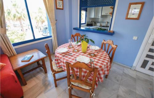 Nice Home In Roquetas De Mar With Kitchenette
