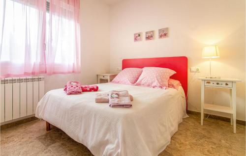 4 Bedroom Lovely Home In Alacant