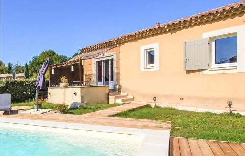 3 Bedroom Cozy Home In Saint-saturnin-ls-apt