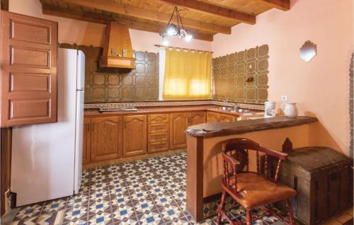 virtuve, Amazing Home In Sayalonga in Sayalonga