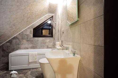 Piatra Codrilor Room Type - Family Room