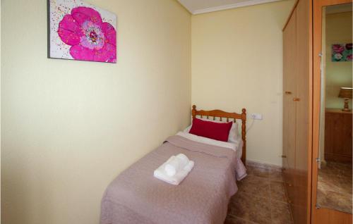 Amazing home with Outdoor swimming pool and 2 Bedrooms - image 4