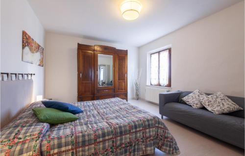 3 Bedroom Awesome Apartment In Marti Pi in Монтополі в Валь Д"Арно