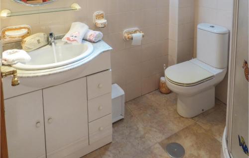 Two-Bedroom Holiday Home in Torrevieja - image 9