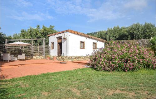  Stunning home in Gizzeria lido with WiFi in 88040 SantʼEufemia Vetere